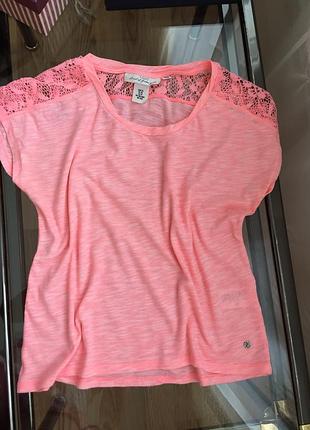 Стильна футболка h&m