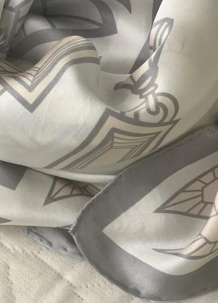 Елегантний шовковий хустку derberg kern