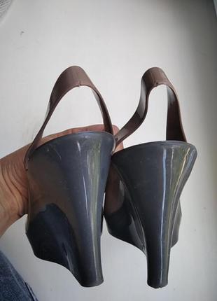 Kartell силиконовые босоножки пляжная обувь 36 размер 23,5 см стелька6 фото