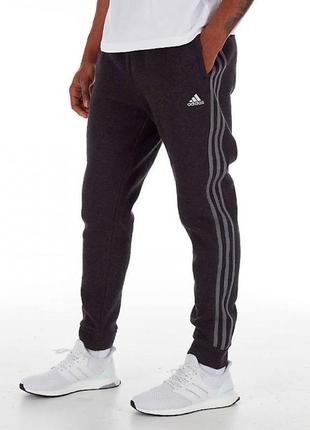 Байковые теплые брюки из новых коллекций adidas