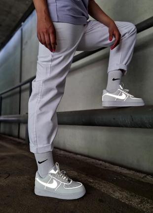 Air force 1 reflective white белые жен кие рефлективные светящиеся кроссовки найк білі жіночі рефлективні кросівки6 фото