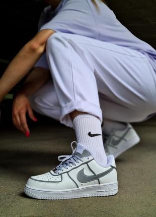 Air force 1 reflective white білі дружин кі рефлективні світяться кросівки найк білі жіночі кросівки рефлективні2 фото