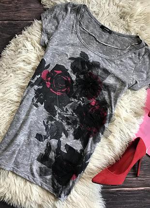 Футболка в розы с фитином