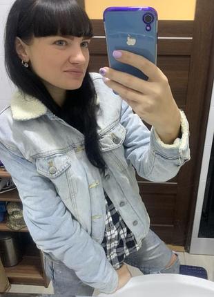 Куртка джинсова