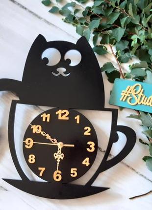Часы кошка в чашке 40 см