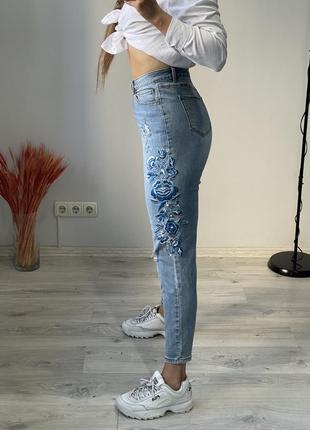 Крутые джинсы с вышивкой george1 фото
