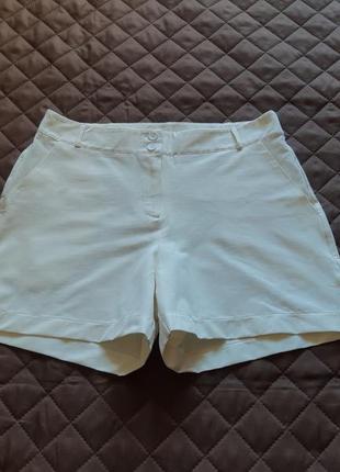 Кремовые шорты