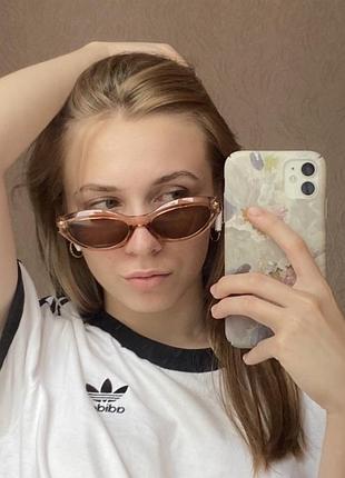 Сонячні окуляри овальні