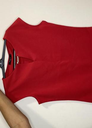 Червона блузка
