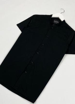 Чорна чоловіча сорочка з коміром стійкою1 фото