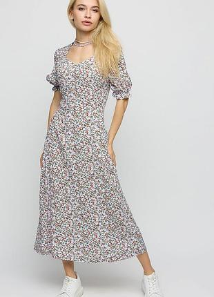 Платье длины миди из легкой летней ткани