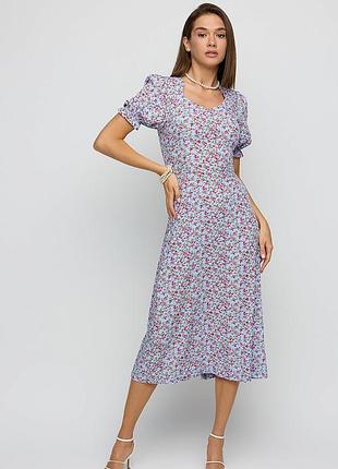 Платье длины миди из легкой летней ткани