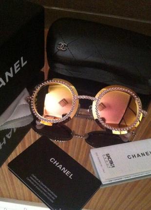 Очки в стиле chanel