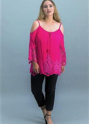 Топ в стилі "бохо" з рукавами 7/8 малиновий з вишивкою "рішельє"