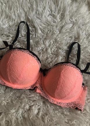 Яркий бюстик