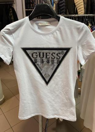 Оригинальная футболка guess