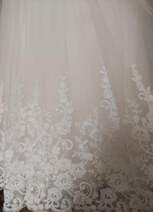 Очень красивое и нежное свадебное платье цвета айвори4 фото