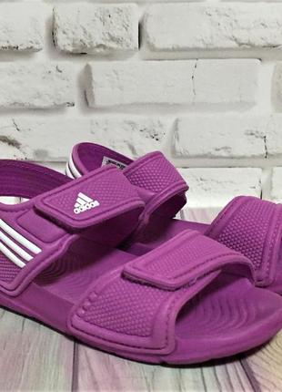 Босоніжки-сандалі adidas розмір 27