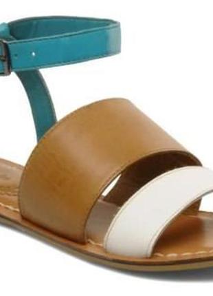 Шикарні зручні круті сандалі шкіряні босоніжки clarks/оригінал