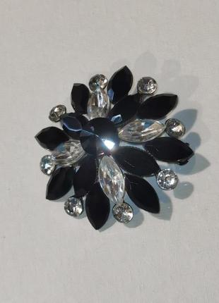 Винтажная брошь круглая кристаллы стразы камни цветок звезда3 фото