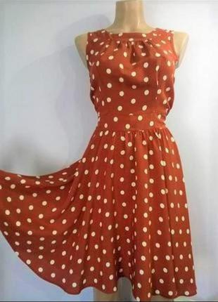 Плаття в горох