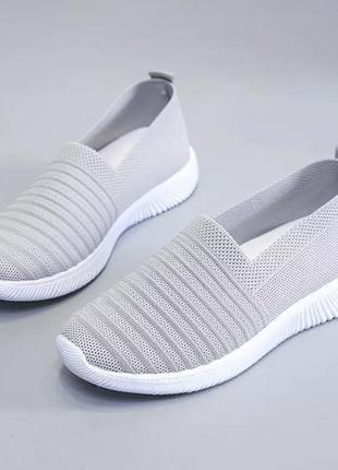 Кросівки літні