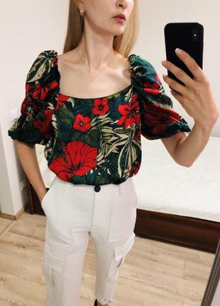 Топ із об'єднання ємними рукавами zara