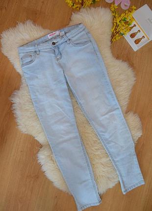 Класні світлі джинси