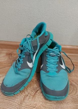 Кросівки в зал