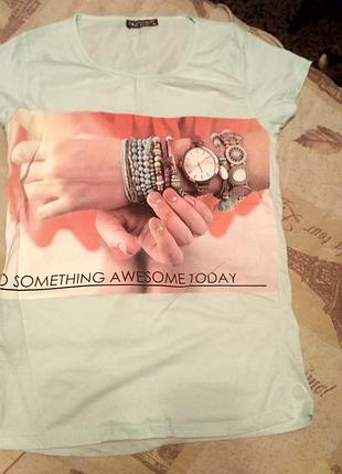 Женская футболка