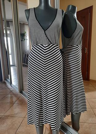 Вискозное с пояском платье 👗большого размера