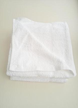 Полотенце махровое 50 х 90 см. новое