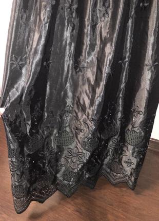 Чёрная юбка длинная в пол сатиновая с кружевом3 фото