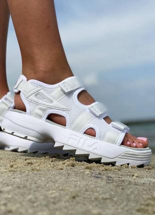 Женские сандалии fila disruptor sandal white9 фото