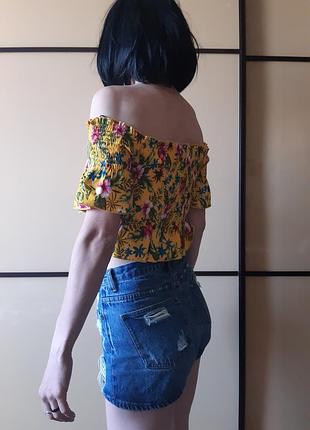 Яскравий кроп топ в квітковий принт, гумки missguided4 фото