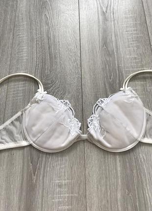 Бюстгальтер