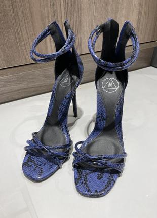 Босоножки missguided