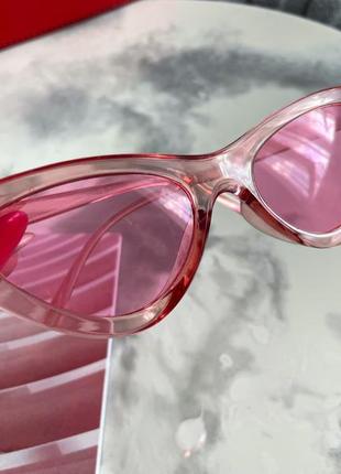 Стильные розовые очки4 фото