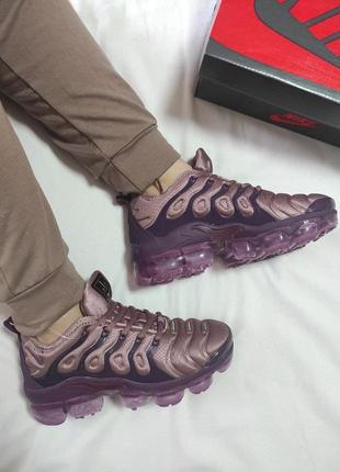 Женские кроссовки nike air vapormax plus tn8 фото