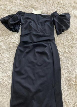 Дуже гарне плаття з рукавом - воланом