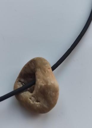 Кольє підвіска камінчик натуральний камінь на шнурі5 фото