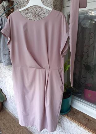 Легкое летнее платье цвета пудры