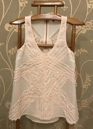 Очень красивая и стильная брендовая блузка..100% коттон.