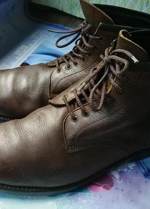 Чоловічі коричневі черевики grenson
