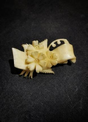 Антикварная винтажная брошь викторианская резная натуральная кость цветы костяная винтаж