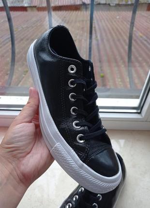Шкіряні кросівки converse