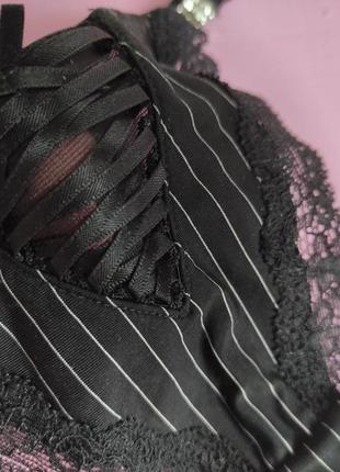 Чорні трусики стрінги труси труси жіночі сексі еротик в смужку сіточка стрази h&m камені жіночі стрінги офісні у смужку чорні4 фото