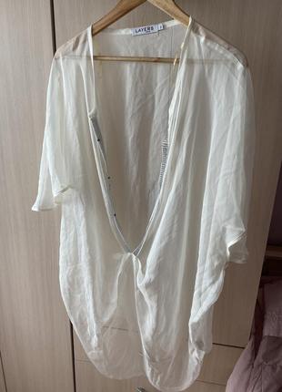 Туника на море