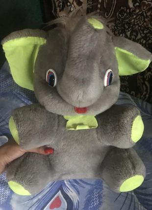 Іграшка слон