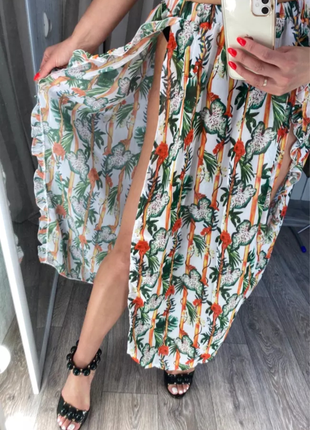 Купальник + пляжная юбка. купальник тропический принт.4 фото